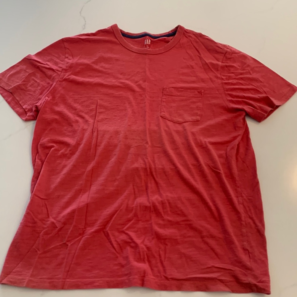 Gap large men’s shirt red